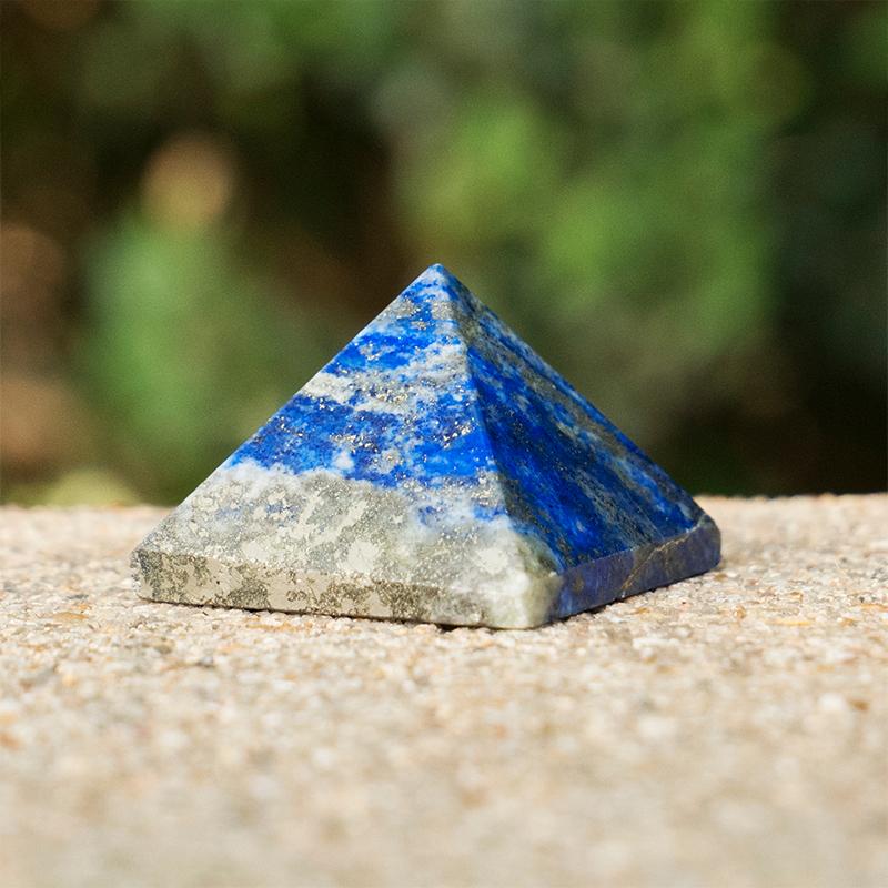 7 Chakra Crystal Pyramid