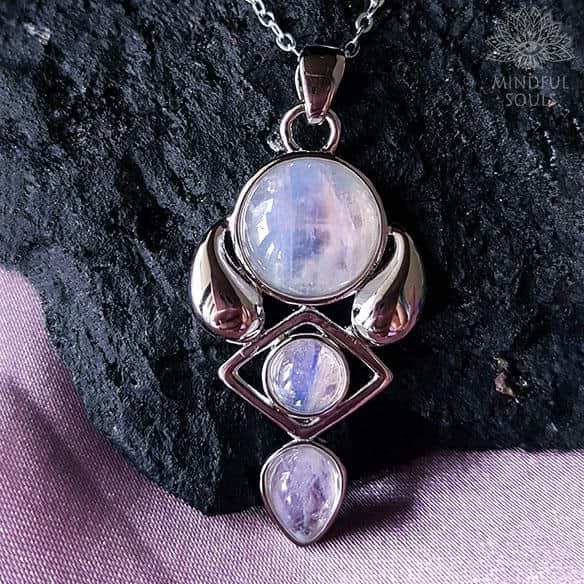 Pendant Of Glowing Moon