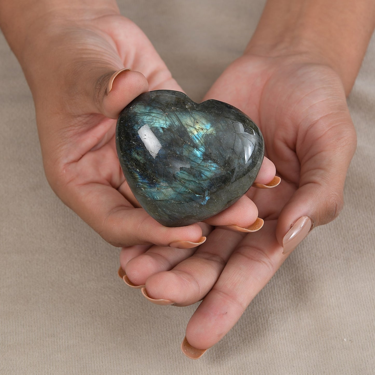 Cœur en cristal de labradorite - Votre amplificateur d'intuition