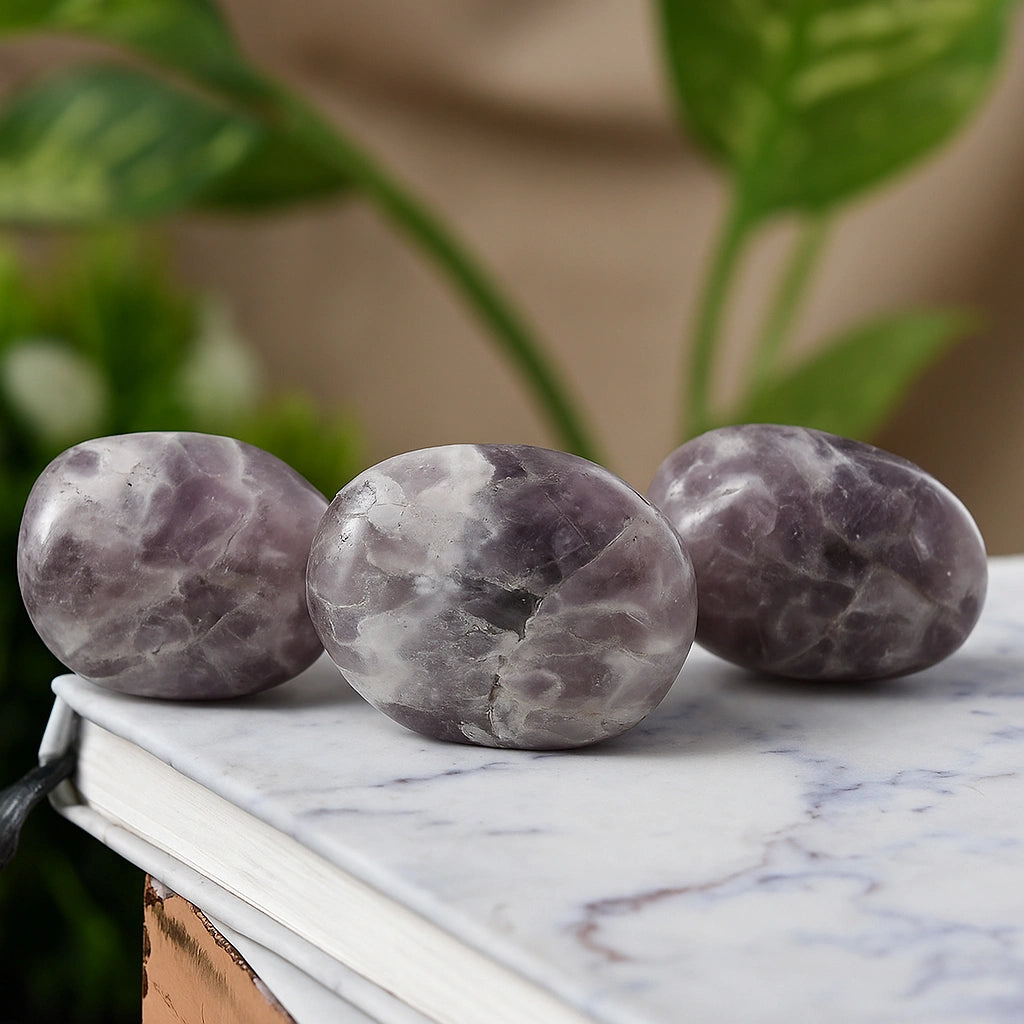 Lepidolite Galet – Your Palm-Sized Pause Button