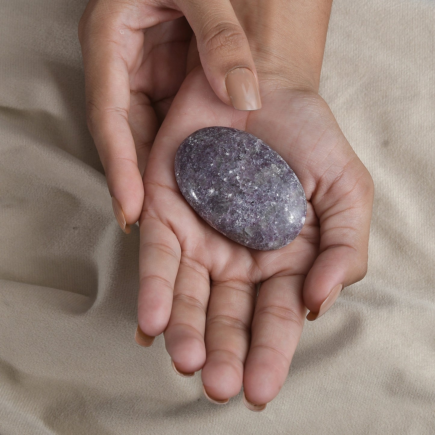 Lepidolite Galet – Your Palm-Sized Pause Button