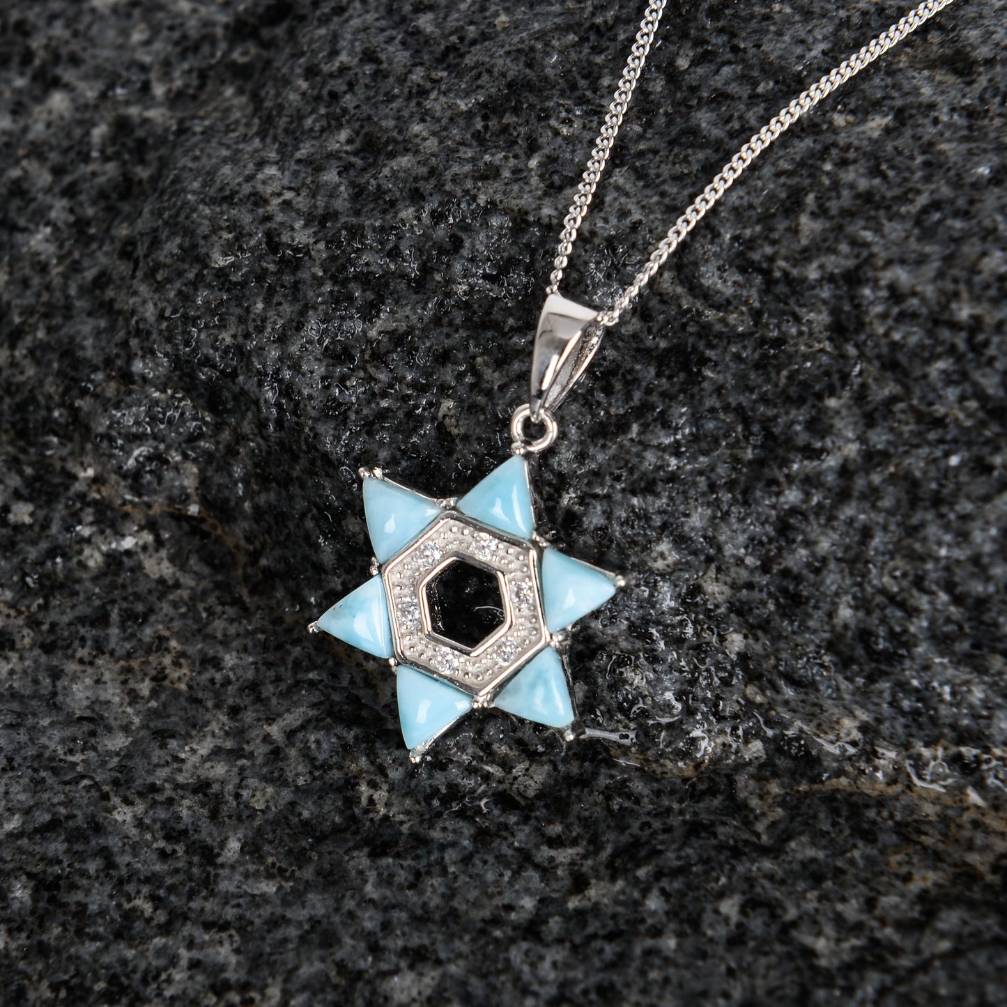 Sternförmige Larimar-Steinkette