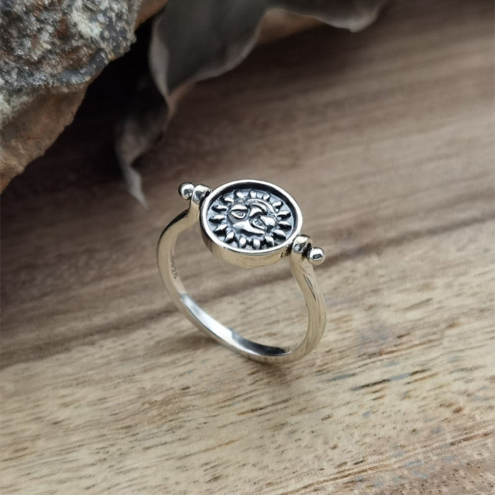 Rotierender Sonnen- und Mondring
