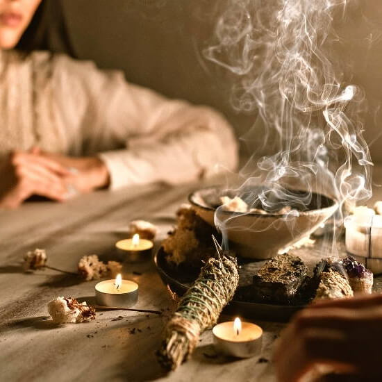 8 Effective Ideas For Creating and Improving Your Meditation Altar