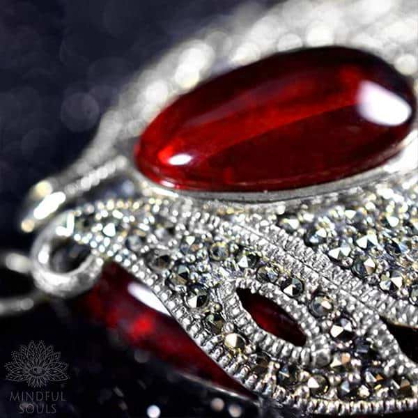 Collier de grenat naturel Bridging