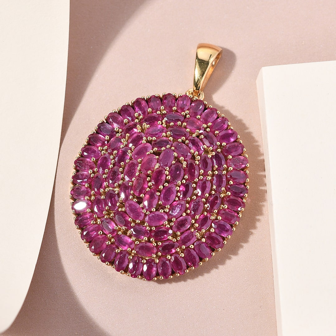 Dazzling Gemstone Pendant - Celebrate Every Moment in Sparkle