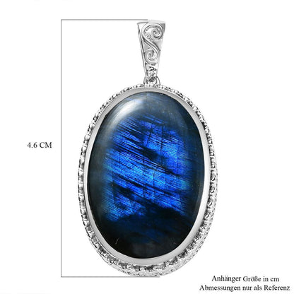 Aurora Labradorite Pendant – Light & Transformation