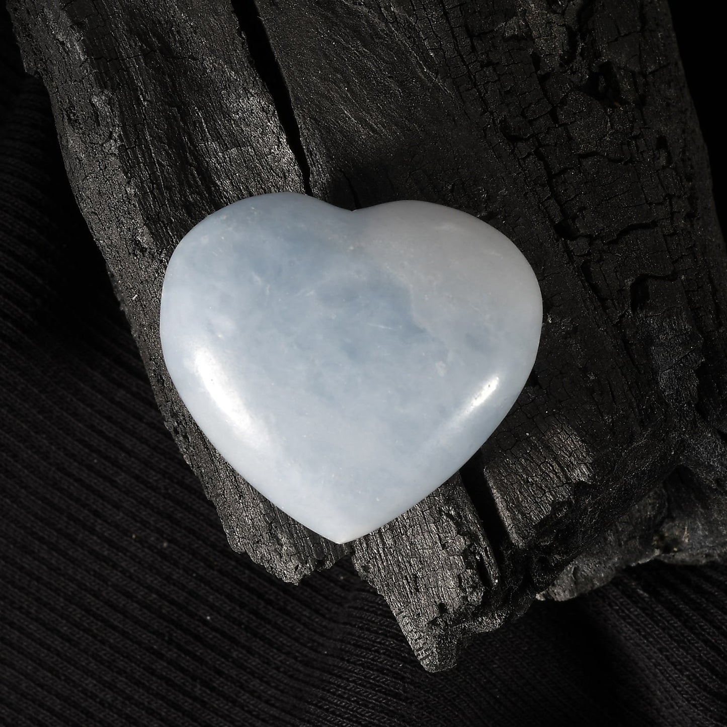 Cœur de calcite bleue – Un cristal pour vous aider à lâcher prise