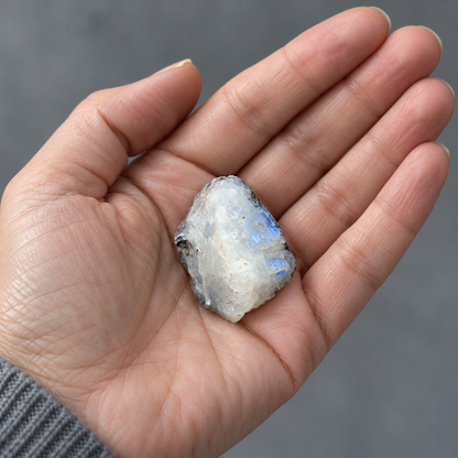 Crystal Mystery Bag - Rainbow Moonstone + FREE Digital Lunar Guide 2027