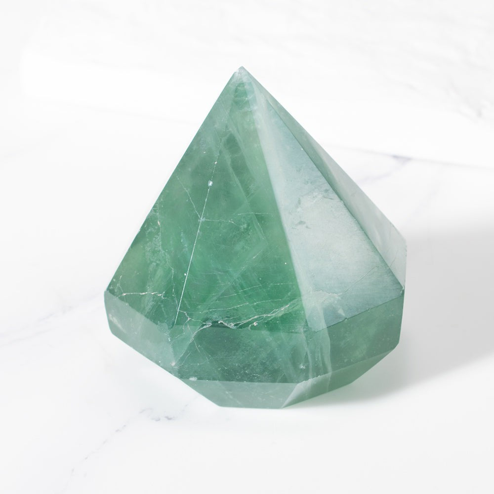 Grüner Fluorit-Diamant im Kristallschliff