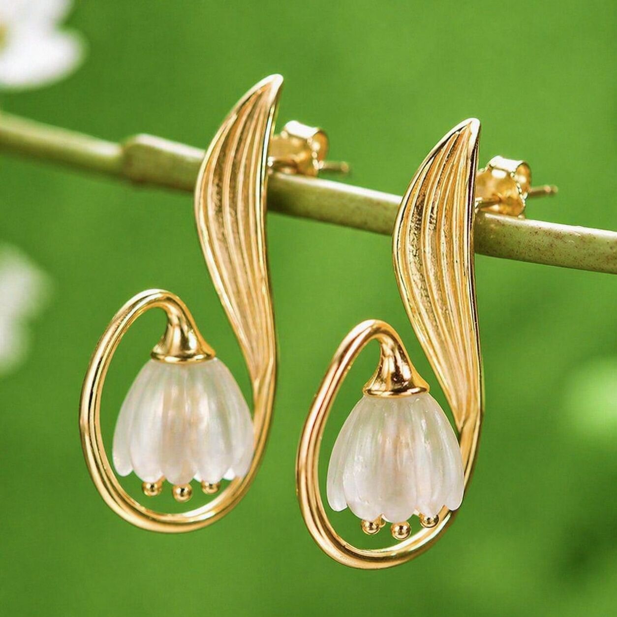 Maiglöckchen-Blumen-Tropfenohrringe 