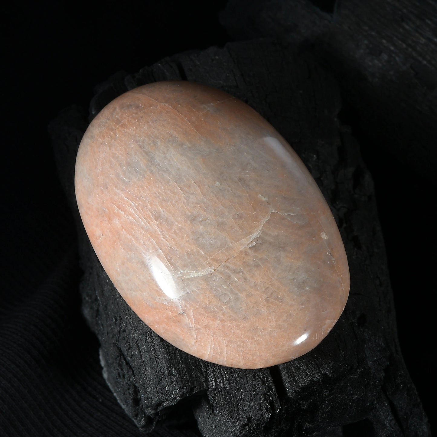 Peach Moonstone Palm Stone – For Inner Kindness & Quiet Confidence